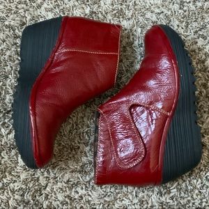 Fly London EUC Red Patent Leather Boots 36